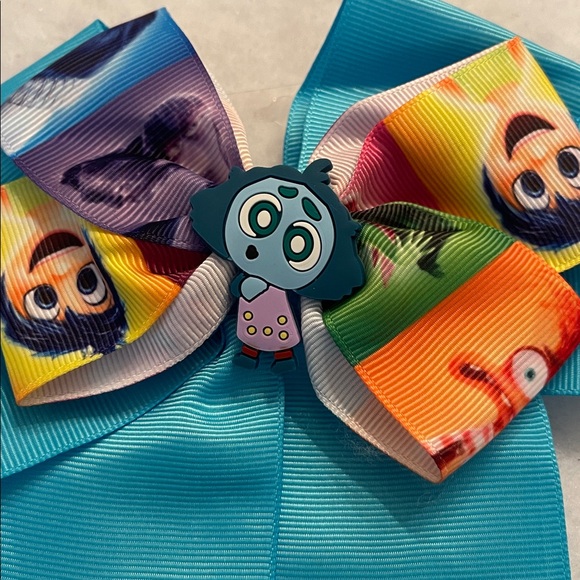 Colorful Cartoon Inside Out Envy Kids Hair Bow nwt - Picture 2 of 4